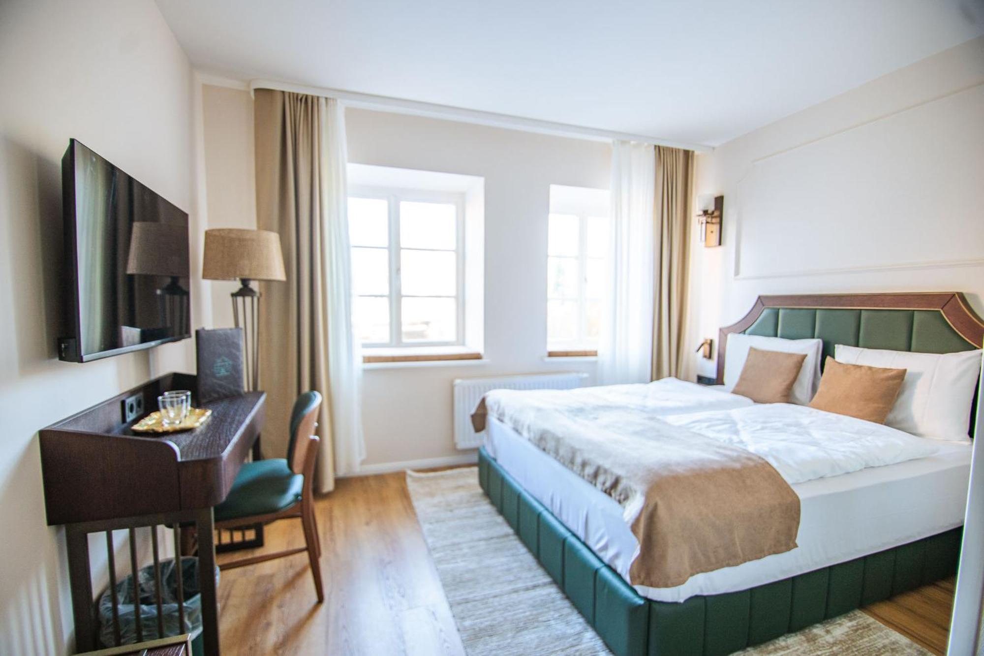 Hotel Ratsmuehle Lueneburg Bagian luar foto