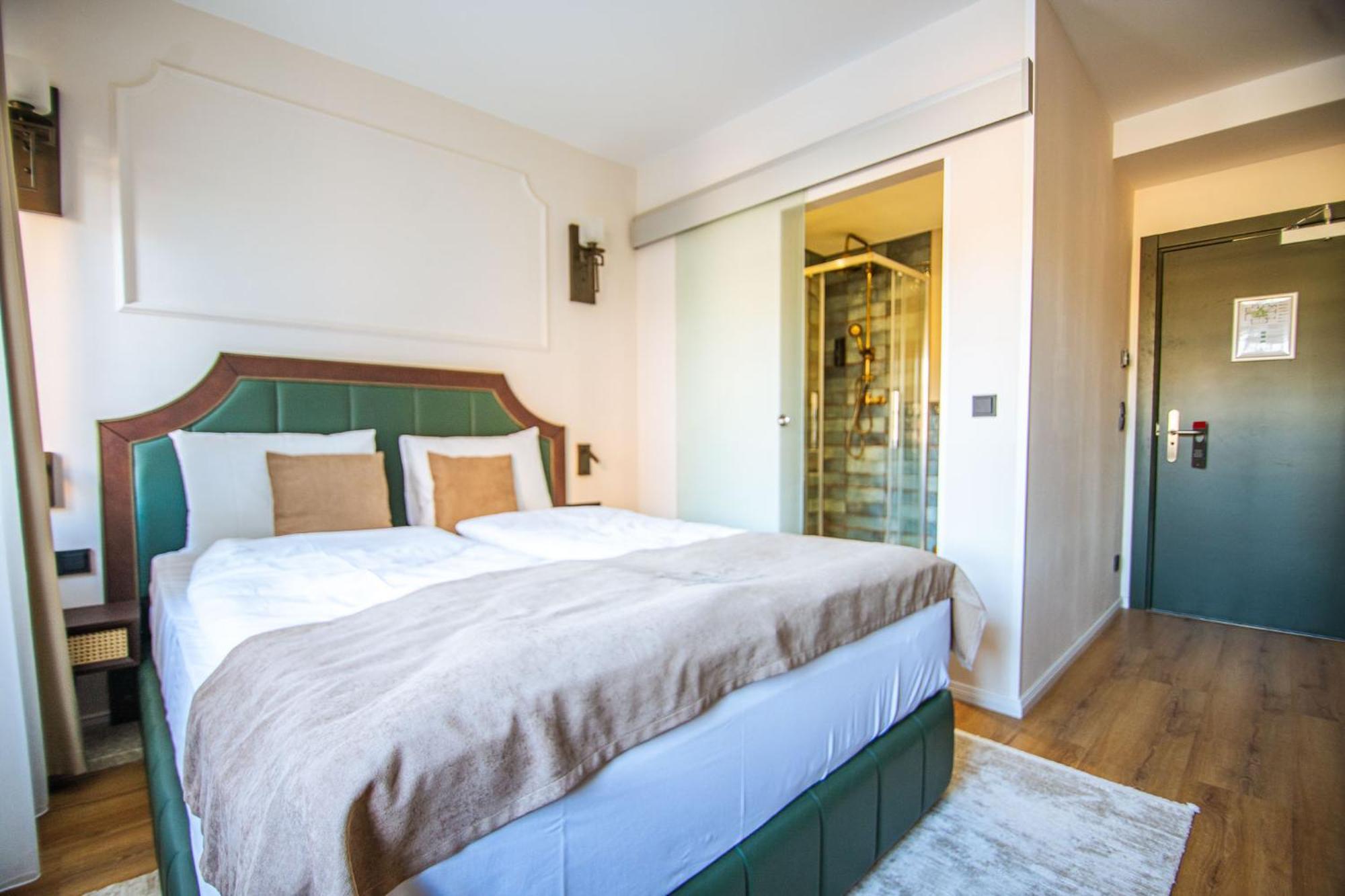 Hotel Ratsmuehle Lueneburg Bagian luar foto