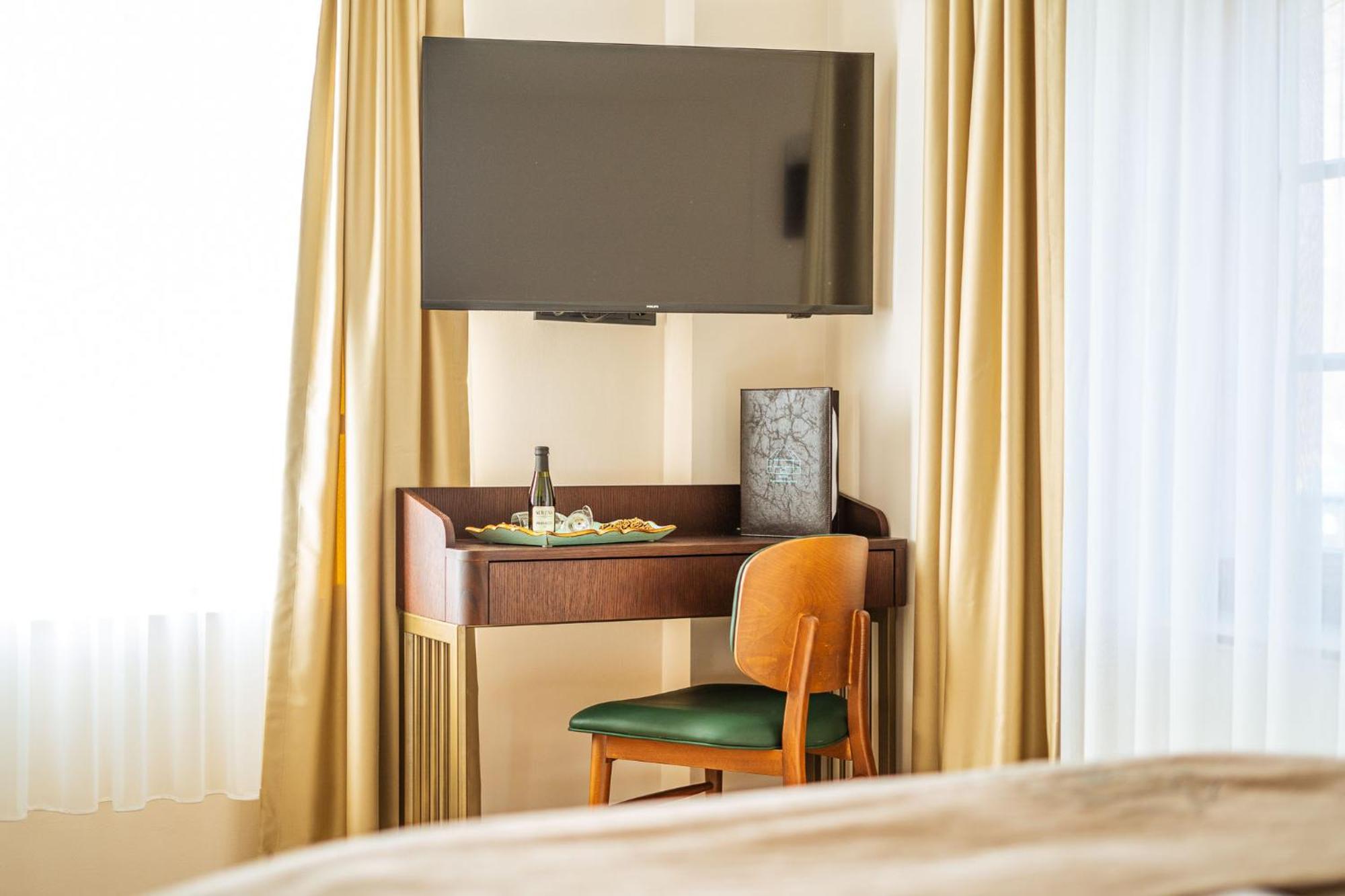 Hotel Ratsmuehle Lueneburg Bagian luar foto